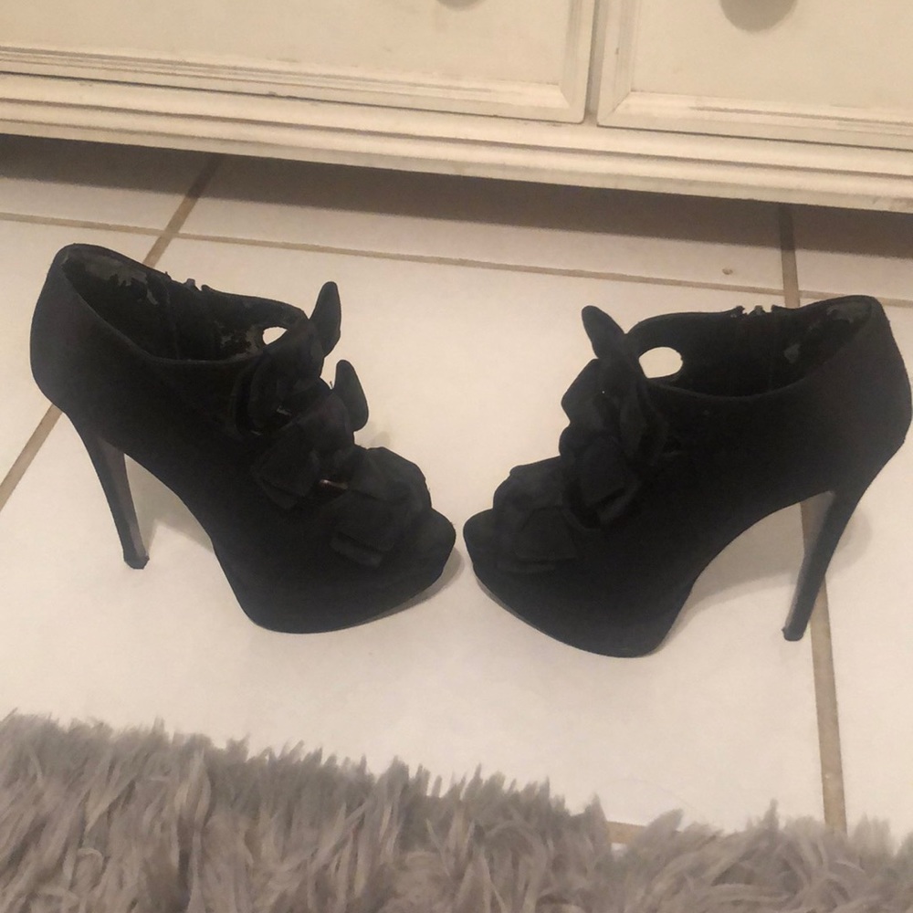 Steve Madden faame satin heels